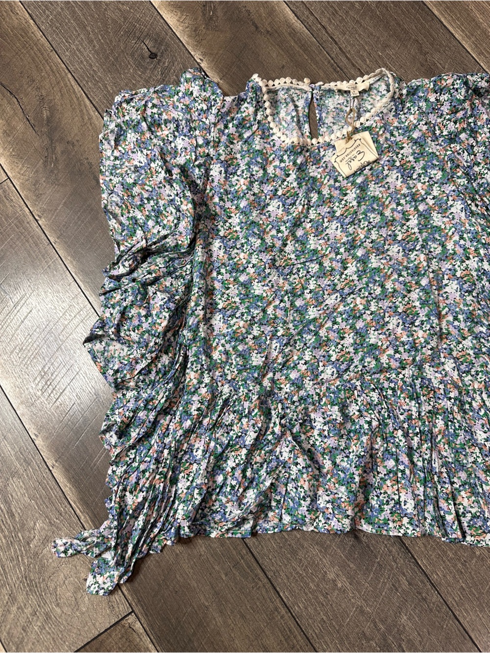 Easel Floral Ruffle Blouse - Picture 2 of 7